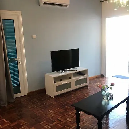 Nice Flat In The City Centre And 2 Min From Beach Apartment