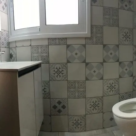 Nice Flat In The City Centre And 2 Min From Beach Appartamento