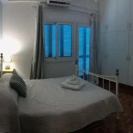 Nice Flat In The City Centre And 2 Min From Beach Appartamento Larnaca